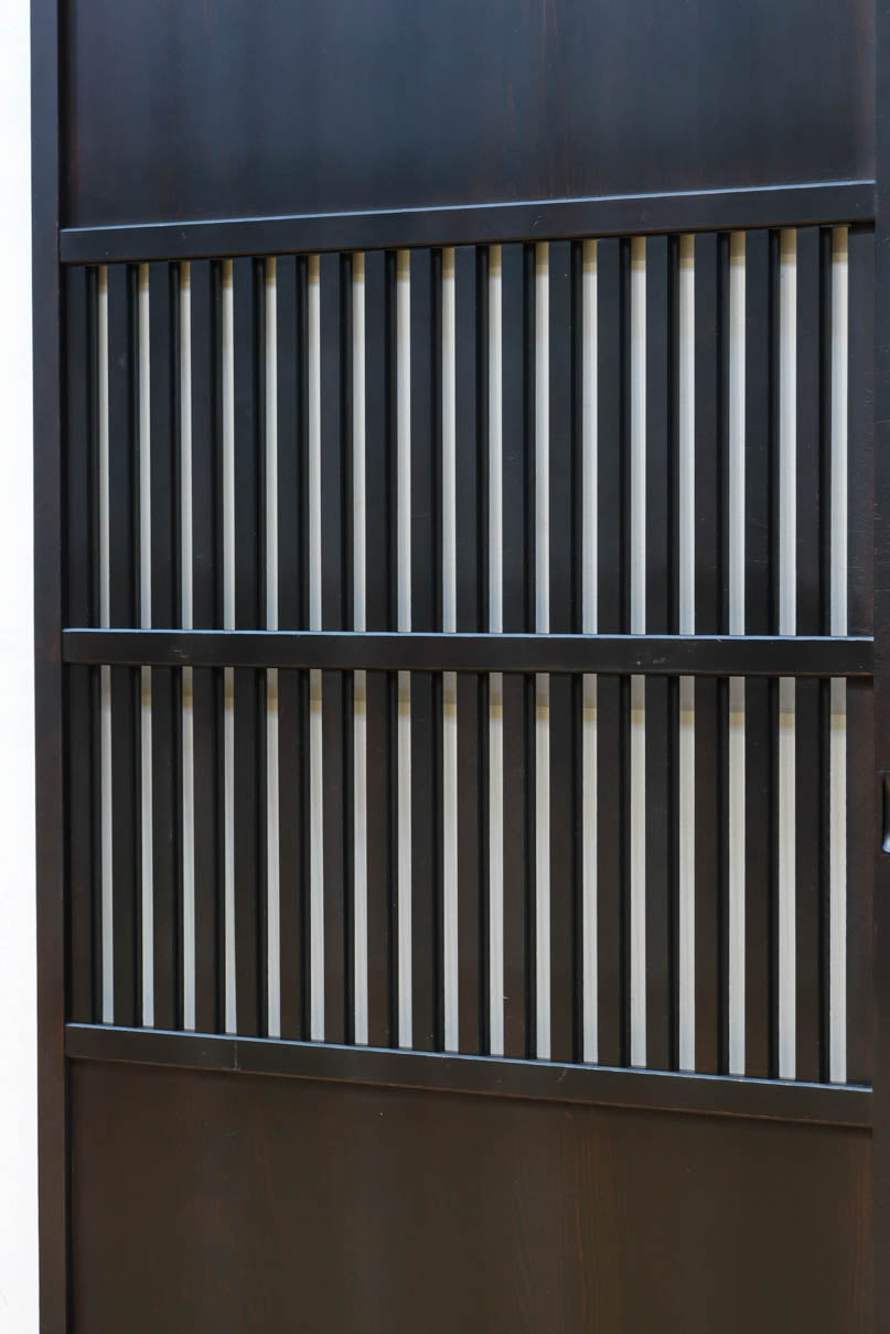 幅915ミリ　風情ある無双づくりの板戸　F8480　在庫1枚