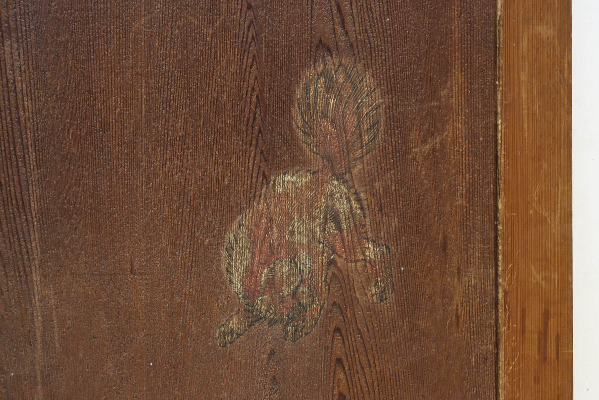 唐獅子の親子に牡丹を添えた歴史を重ねた味わい深い絵戸一組　F8481ab　在庫2枚一組