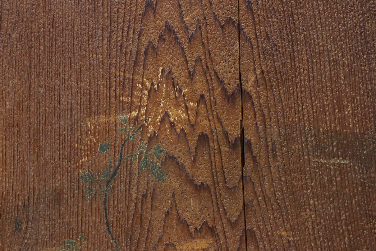 唐獅子の親子に牡丹を添えた歴史を重ねた味わい深い絵戸一組　F8481ab　在庫2枚一組