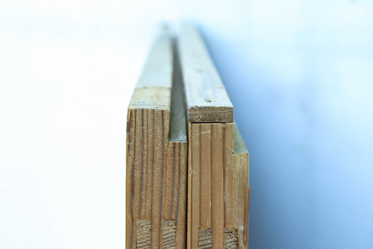 唐獅子の親子に牡丹を添えた歴史を重ねた味わい深い絵戸一組　F8481ab　在庫2枚一組