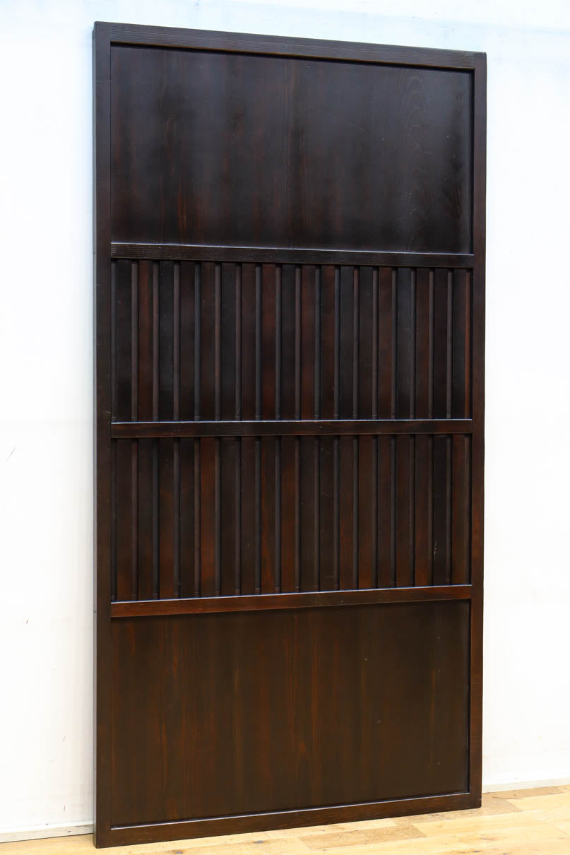 幅924ミリ　深い色合いで落ち着きのある無双板戸　F8497　在庫2枚