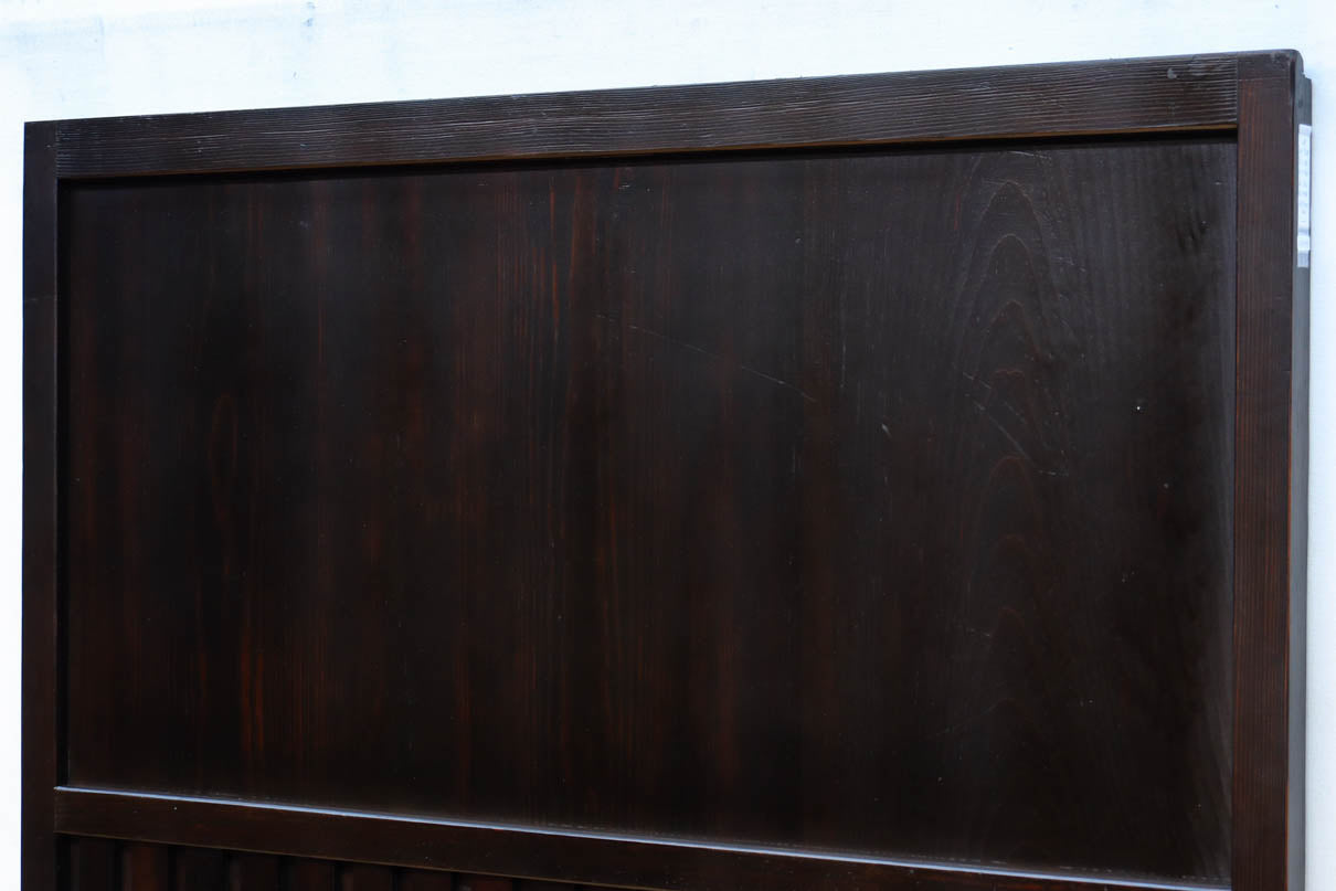 幅924ミリ　深い色合いで落ち着きのある無双板戸　F8497　在庫2枚