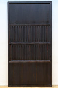 幅924ミリ　深い色合いで落ち着きのある無双板戸　F8497　在庫2枚