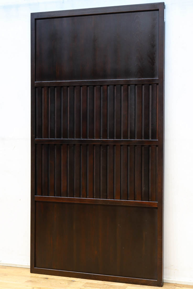 幅924ミリ　深い色合いで落ち着きのある無双板戸　F8497　在庫2枚