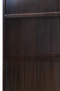 幅673ミリ　スリム幅！！ 繊細な格子を設けた透かし千本格子板戸　F8501　在庫4枚