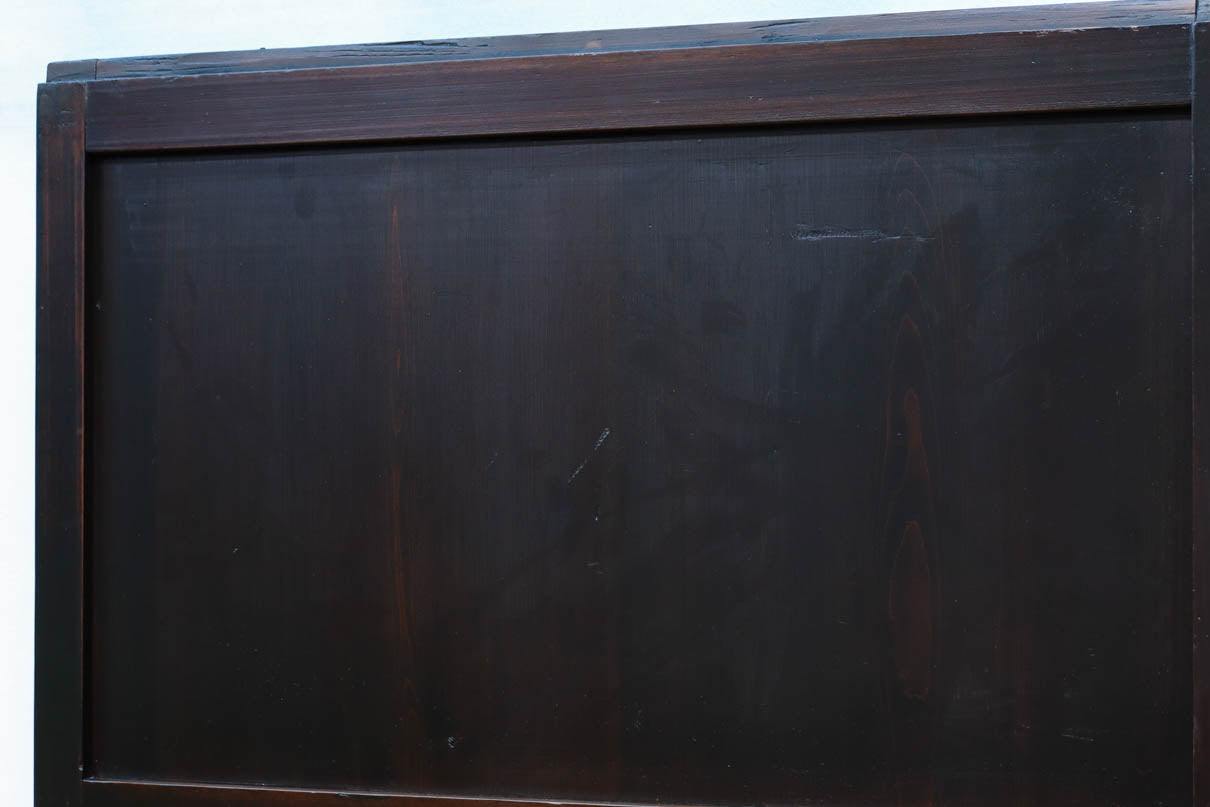 幅673ミリ　スリム幅！！ 繊細な格子を設けた透かし千本格子板戸　F8501　在庫4枚