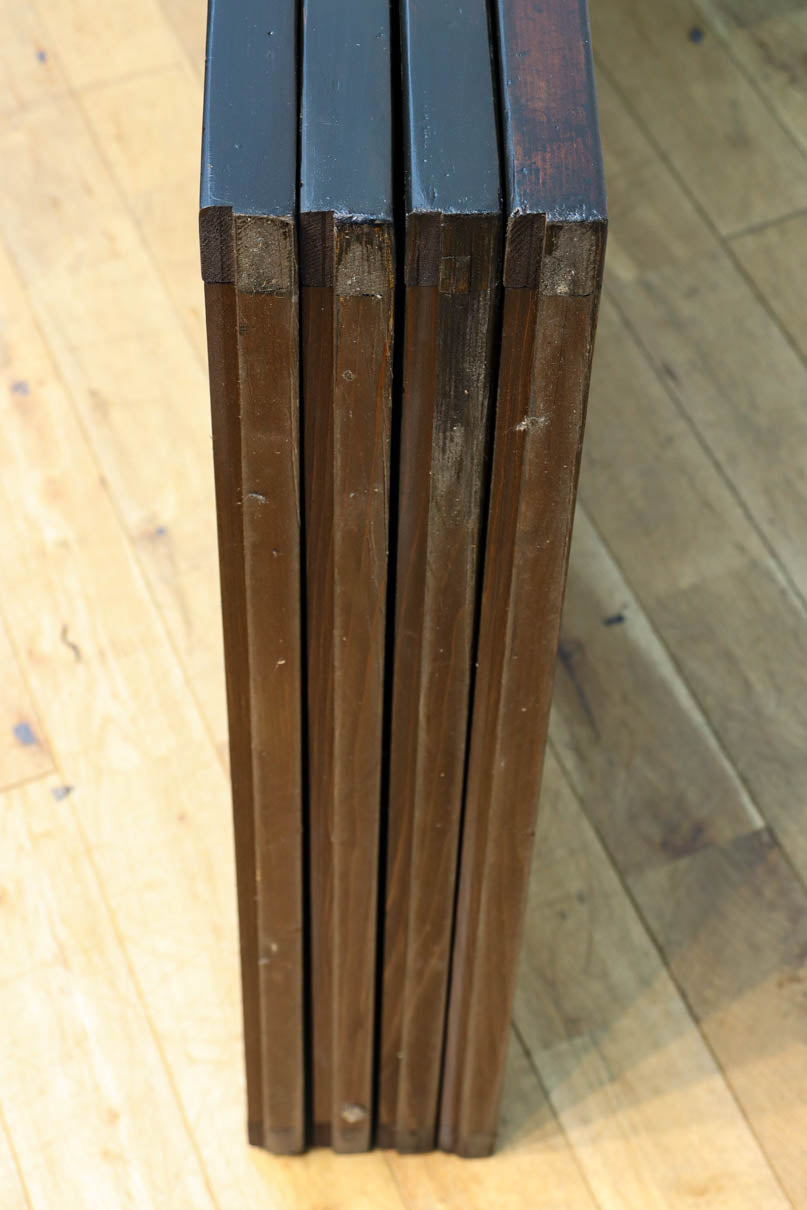 幅673ミリ　スリム幅！！ 繊細な格子を設けた透かし千本格子板戸　F8501　在庫4枚