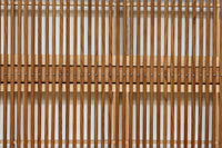 幅922ミリ　繊細な格子が見事な上品な佇まいの透かし板戸　F8502　在庫2枚