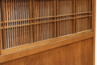 幅922ミリ　繊細な格子が見事な上品な佇まいの透かし板戸　F8502　在庫2枚