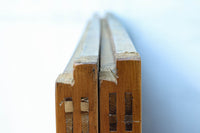 幅922ミリ　繊細な格子が見事な上品な佇まいの透かし板戸　F8502　在庫2枚