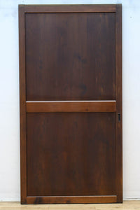 幅911ミリ　ゆったりと流れる杢目で上品な眺めの板戸　F8509　在庫2枚