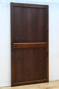 幅911ミリ　ゆったりと流れる杢目で上品な眺めの板戸　F8509　在庫2枚