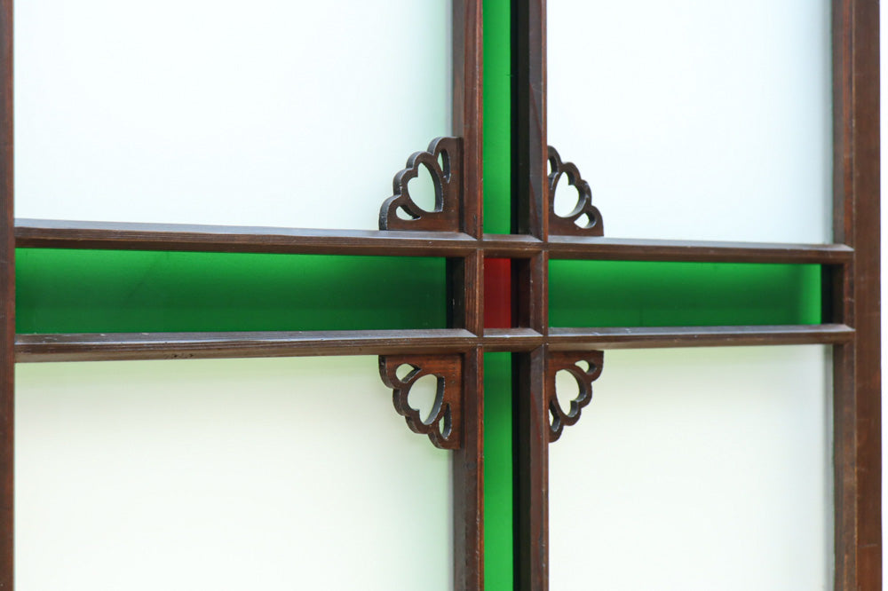 幅817ミリ　グリーンカラーの大きな十字枠が目を引くガラス戸　F8523　在庫1枚