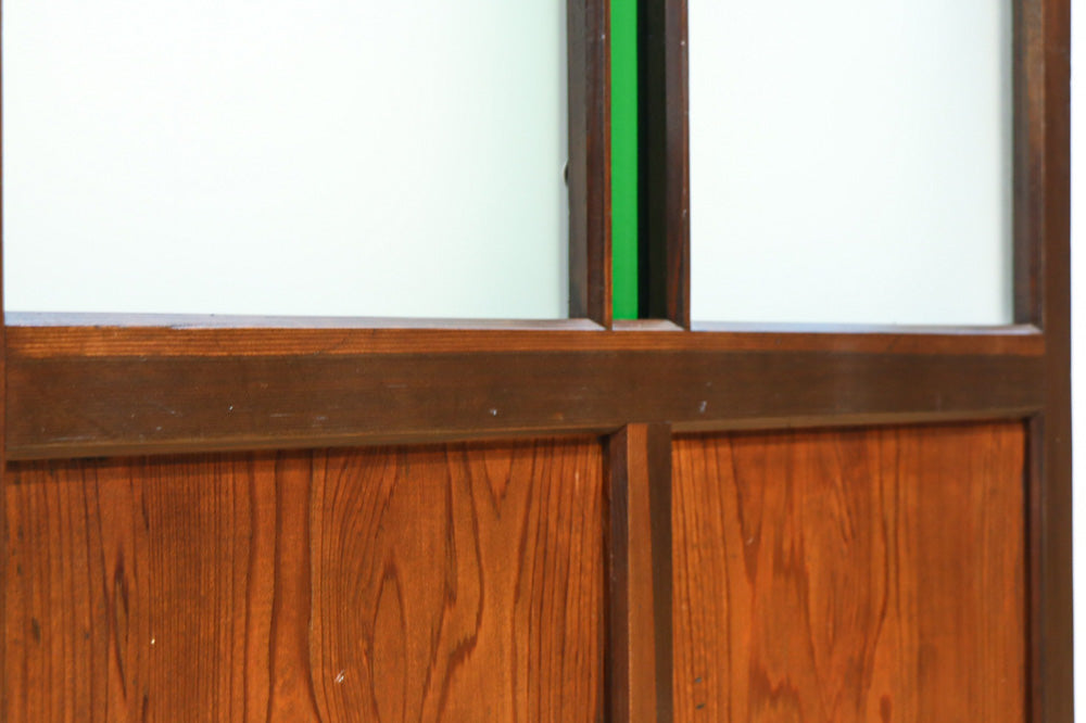 幅817ミリ　グリーンカラーの大きな十字枠が目を引くガラス戸　F8523　在庫1枚