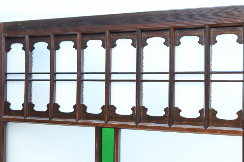 幅817ミリ　グリーンカラーの大きな十字枠が目を引くガラス戸　F8523　在庫1枚