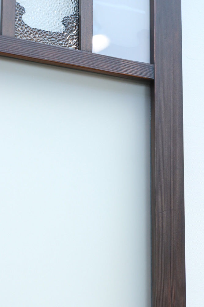 幅817ミリ　グリーンカラーの大きな十字枠が目を引くガラス戸　F8523　在庫1枚