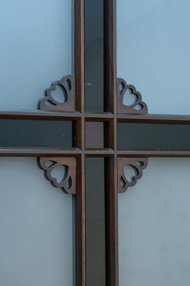 幅817ミリ　グリーンカラーの大きな十字枠が目を引くガラス戸　F8523　在庫1枚