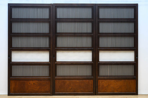 幅847ミリ,813ミリ　雄大な杢目と風合いが見事な裏面スリガラス入り大阪格子戸　F8527ab　在庫(a:0 b:1)枚