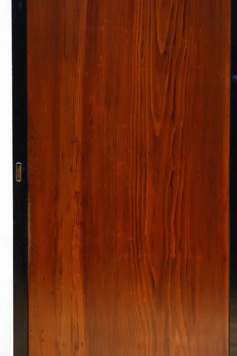 幅868ミリ　極上‼︎漆の艶が美しい上品な一枚板戸　F8532　在庫2枚