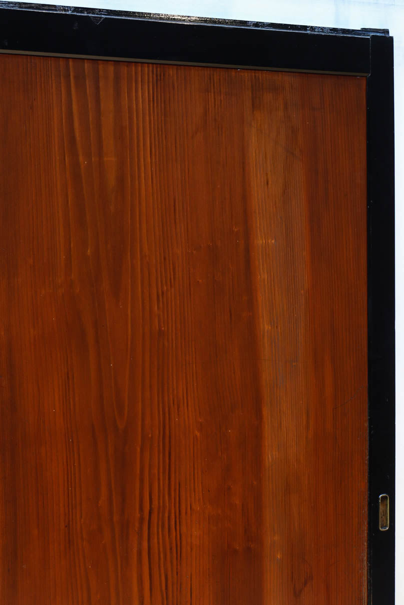 幅868ミリ　極上‼︎漆の艶が美しい上品な一枚板戸　F8532　在庫2枚