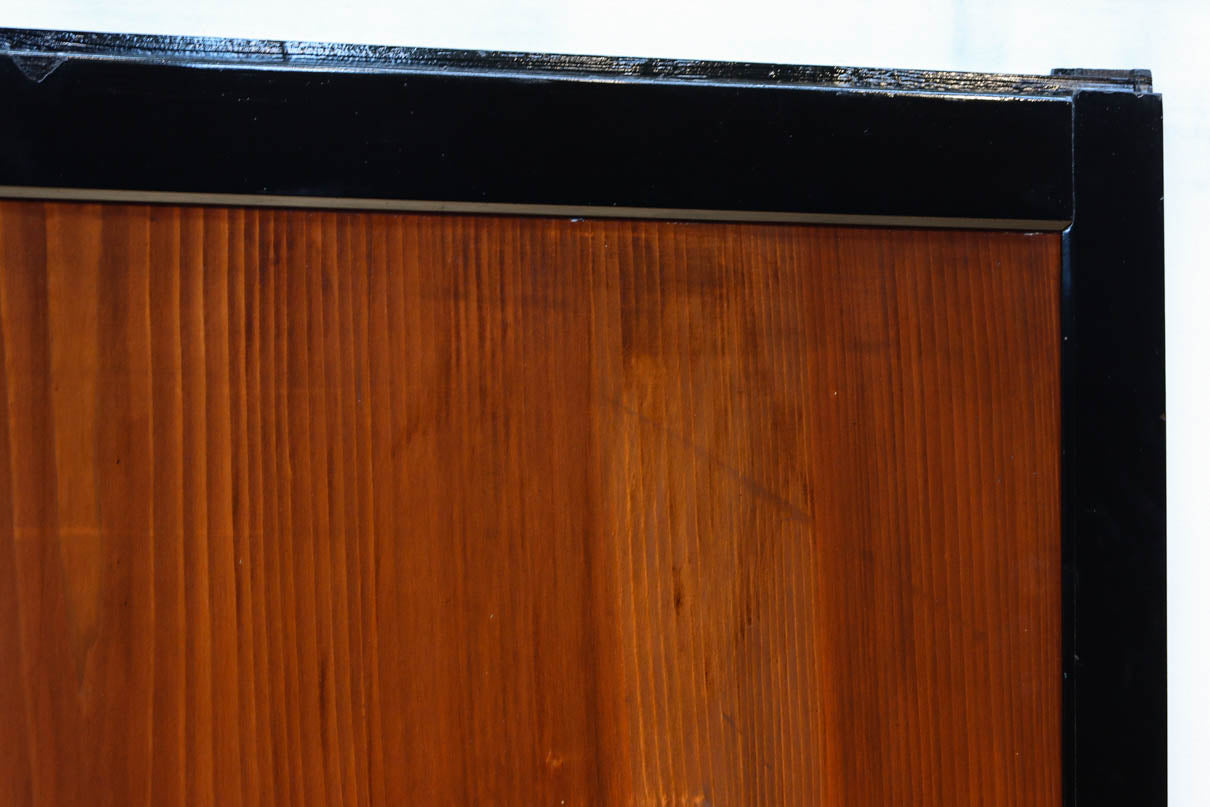 幅868ミリ　極上‼︎漆の艶が美しい上品な一枚板戸　F8532　在庫2枚