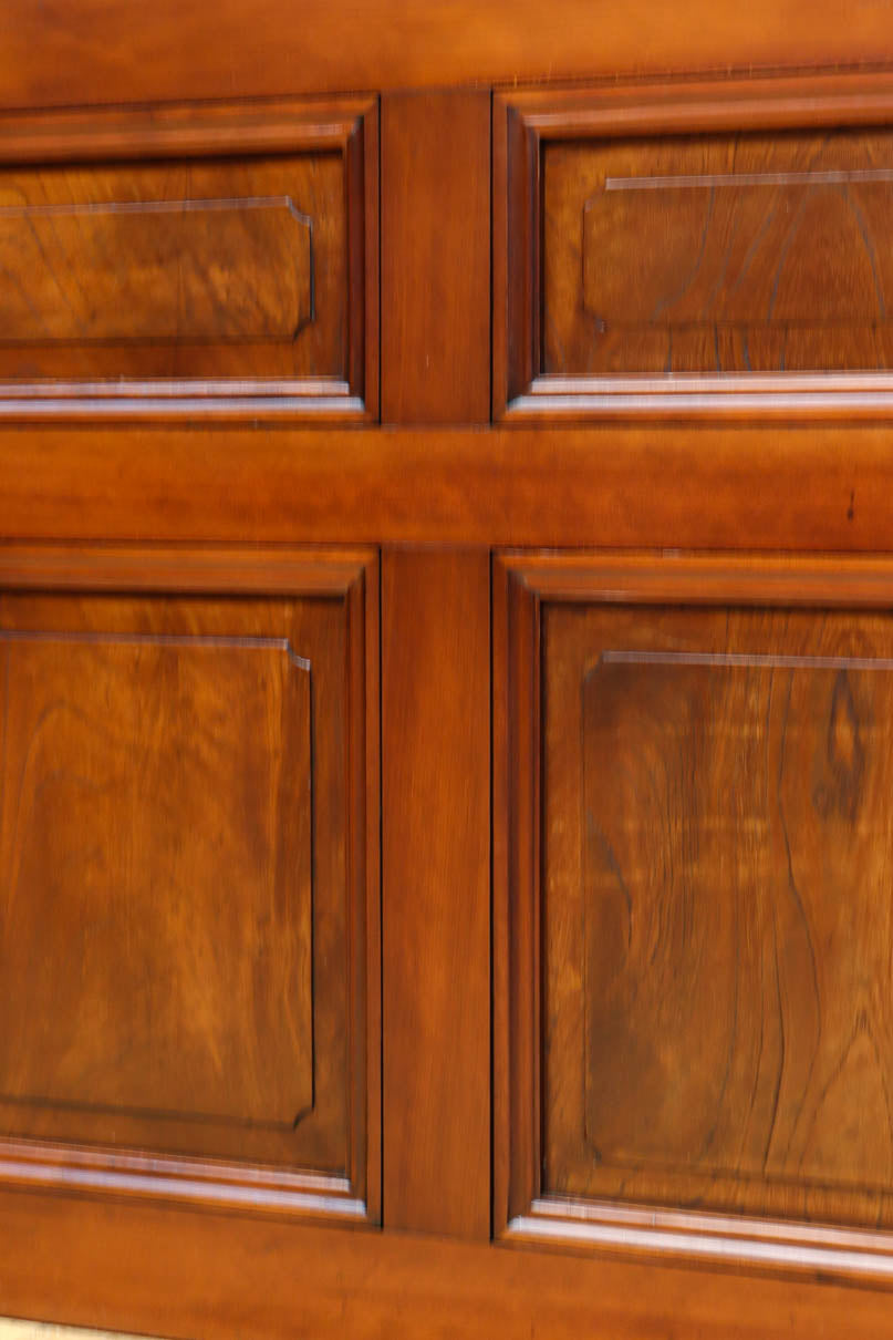 幅862ミリ　高さ1722ミリ　色艶の美しいドアノブ付きレトロガラスドア　F8534　在庫1枚