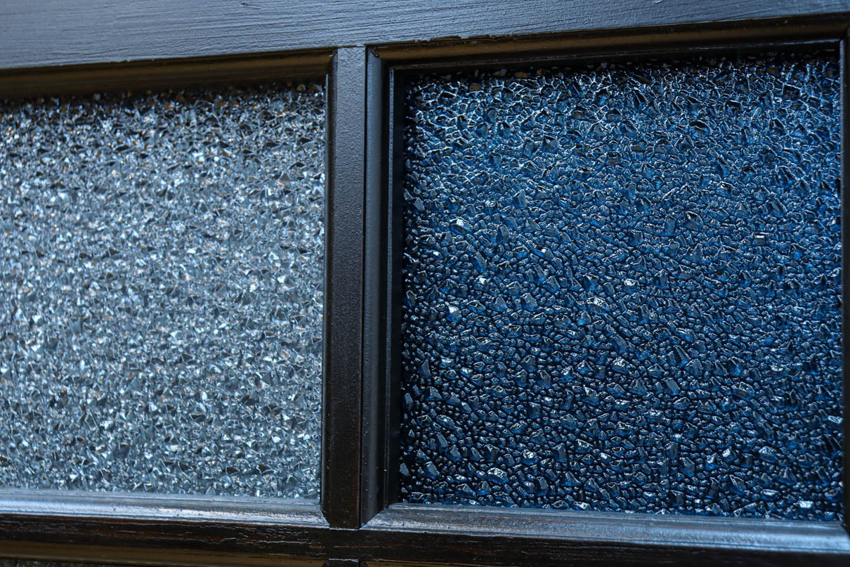 昭和レトロ!! 稀少ブルーのダイヤが可愛らしいガラス戸　F8537　在庫1枚