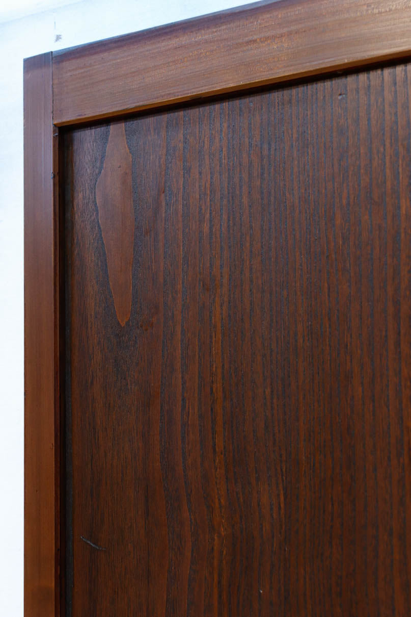 幅895ミリ　深みのある色艶の大胆な自然美を纏う板戸　F8549　在庫4枚