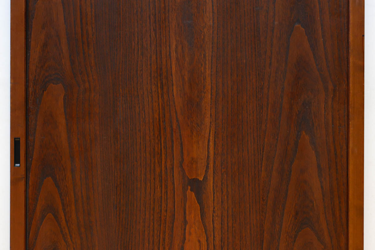 幅895ミリ　深みのある色艶の大胆な自然美を纏う板戸　F8549　在庫4枚