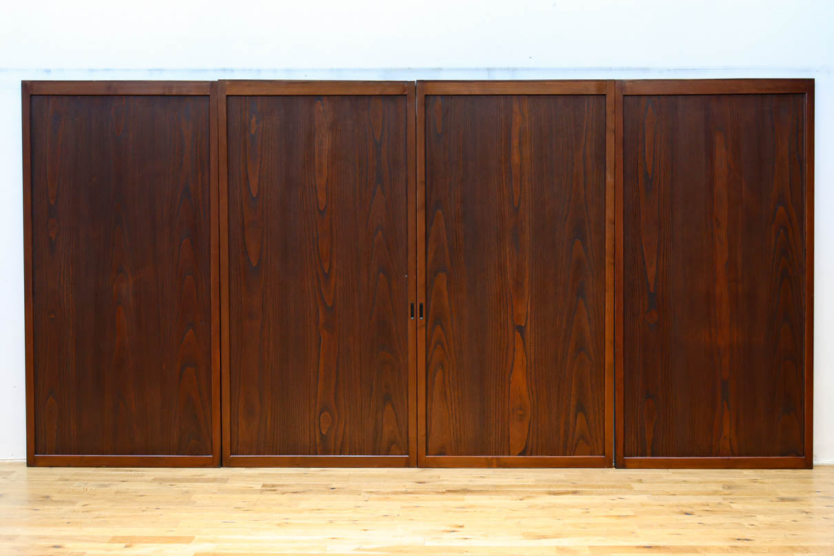 幅895ミリ　深みのある色艶の大胆な自然美を纏う板戸　F8549　在庫4枚