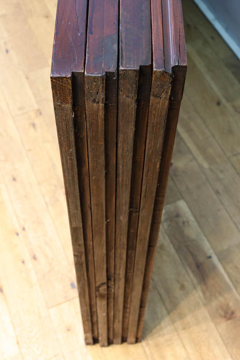 幅895ミリ　深みのある色艶の大胆な自然美を纏う板戸　F8549　在庫4枚