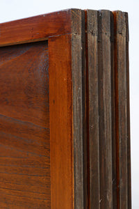 幅895ミリ　深みのある色艶の大胆な自然美を纏う板戸　F8549　在庫4枚