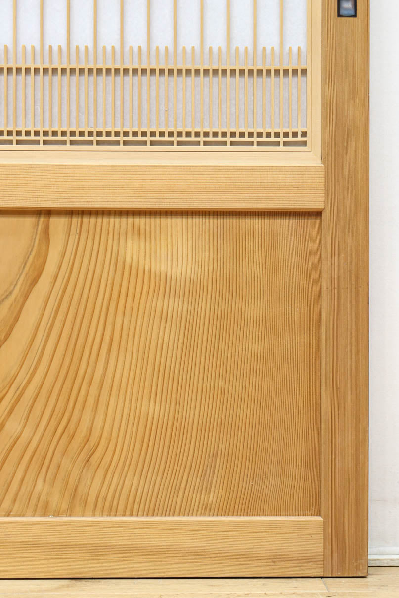 幅910ミリ　柔らかな木地色の色彩と組子が格調溢れる透かし板戸　F8550　在庫4枚一組