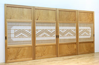 幅910ミリ　柔らかな木地色の色彩と組子が格調溢れる透かし板戸　F8550　在庫4枚一組