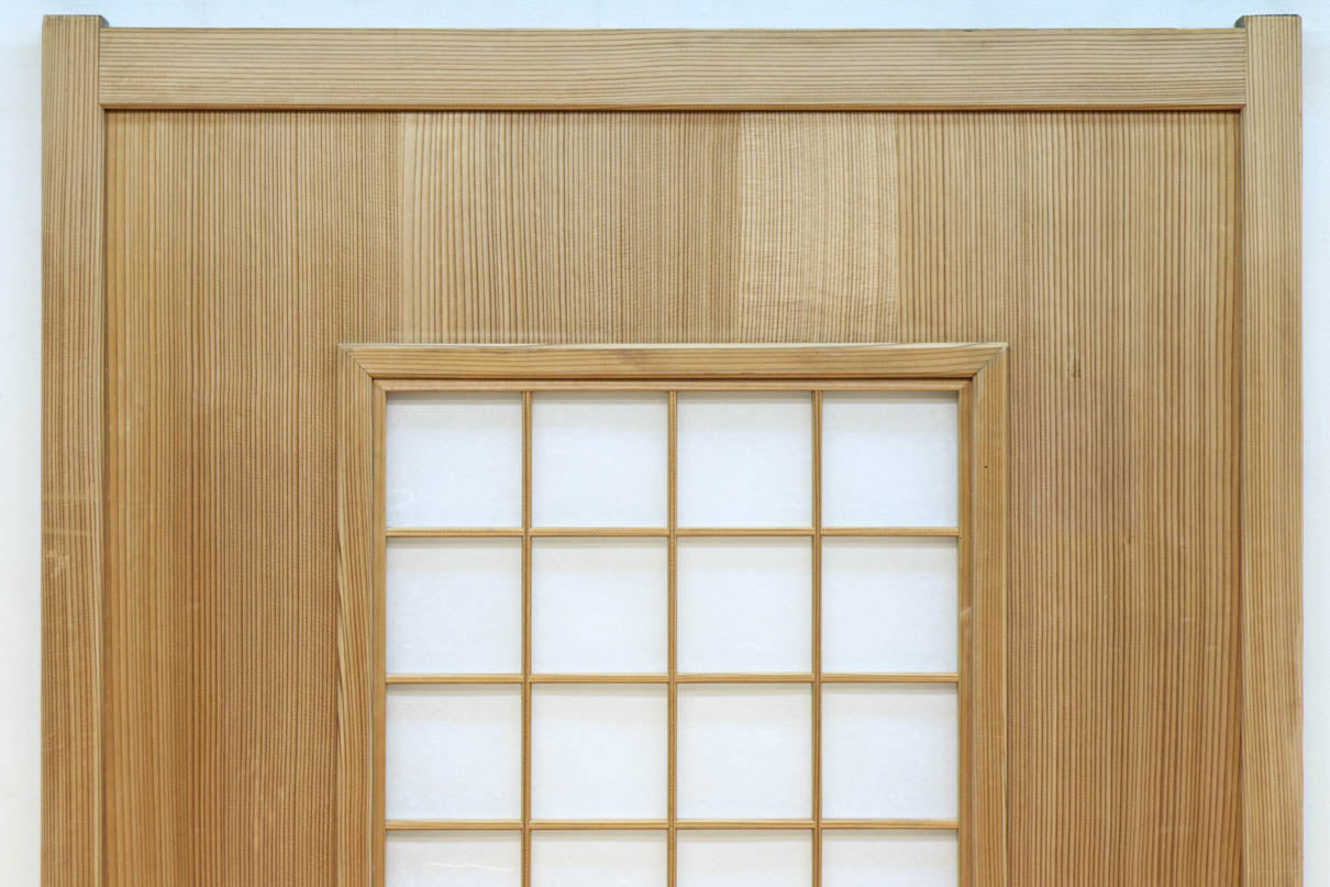 幅840ミリ　障子入りの小窓が風流な片面ワーロン入り上品な柾目板戸　F8551　在庫2枚