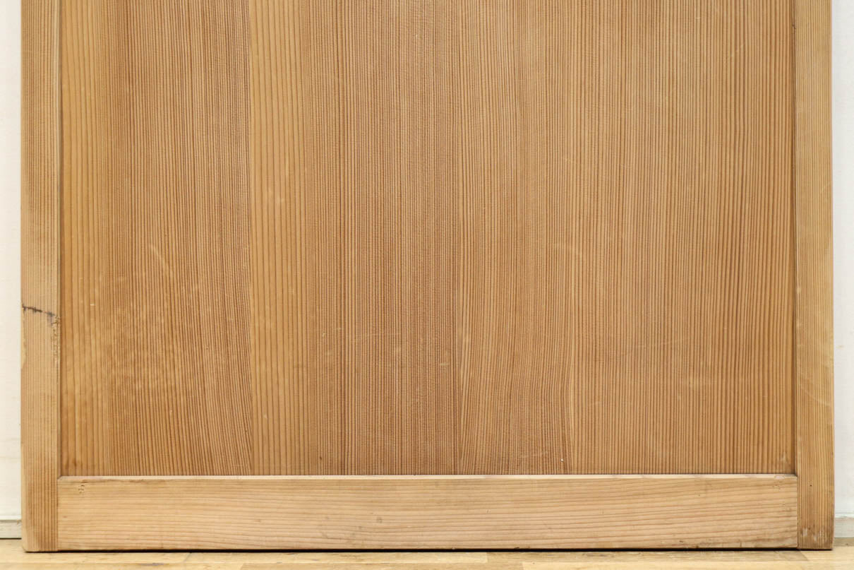 幅840ミリ　障子入りの小窓が風流な片面ワーロン入り上品な柾目板戸　F8551　在庫2枚