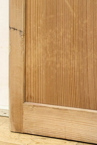 幅840ミリ　障子入りの小窓が風流な片面ワーロン入り上品な柾目板戸　F8551　在庫2枚