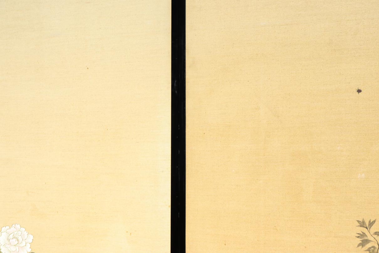 清楚な花模様を描いた丁寧な造りの襖戸　F8563　在庫2枚一組