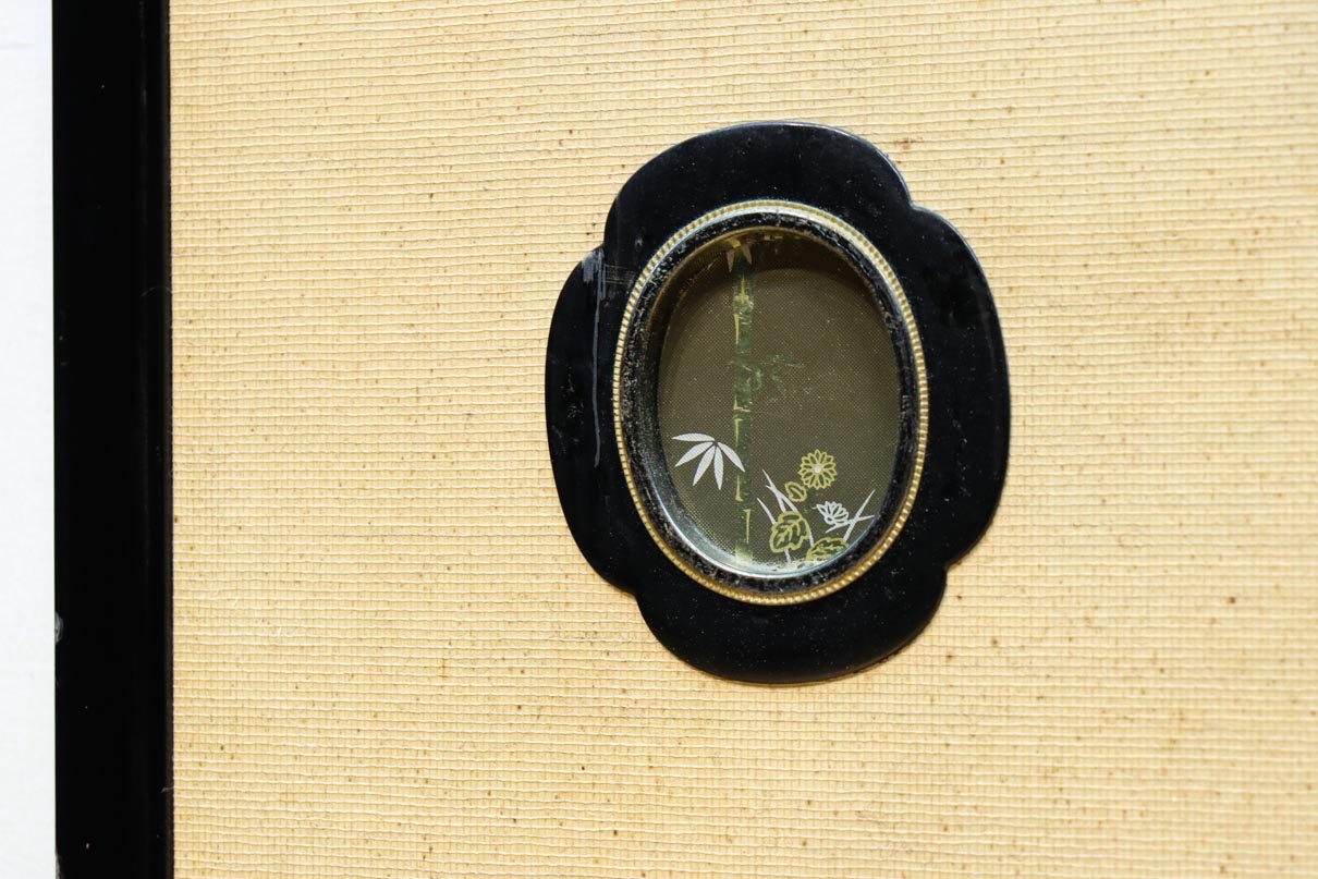 清楚な花模様を描いた丁寧な造りの襖戸　F8563　在庫2枚一組