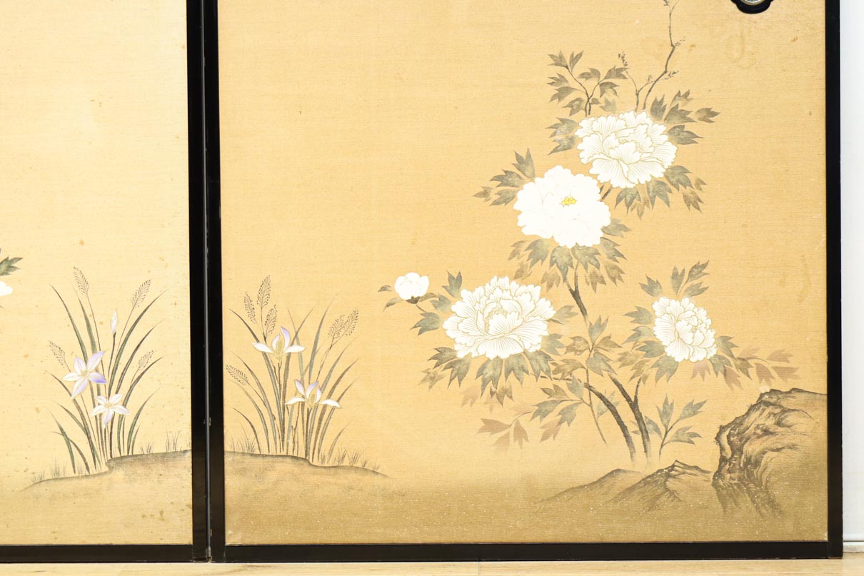 清楚な花模様を描いた丁寧な造りの襖戸　F8563　在庫2枚一組