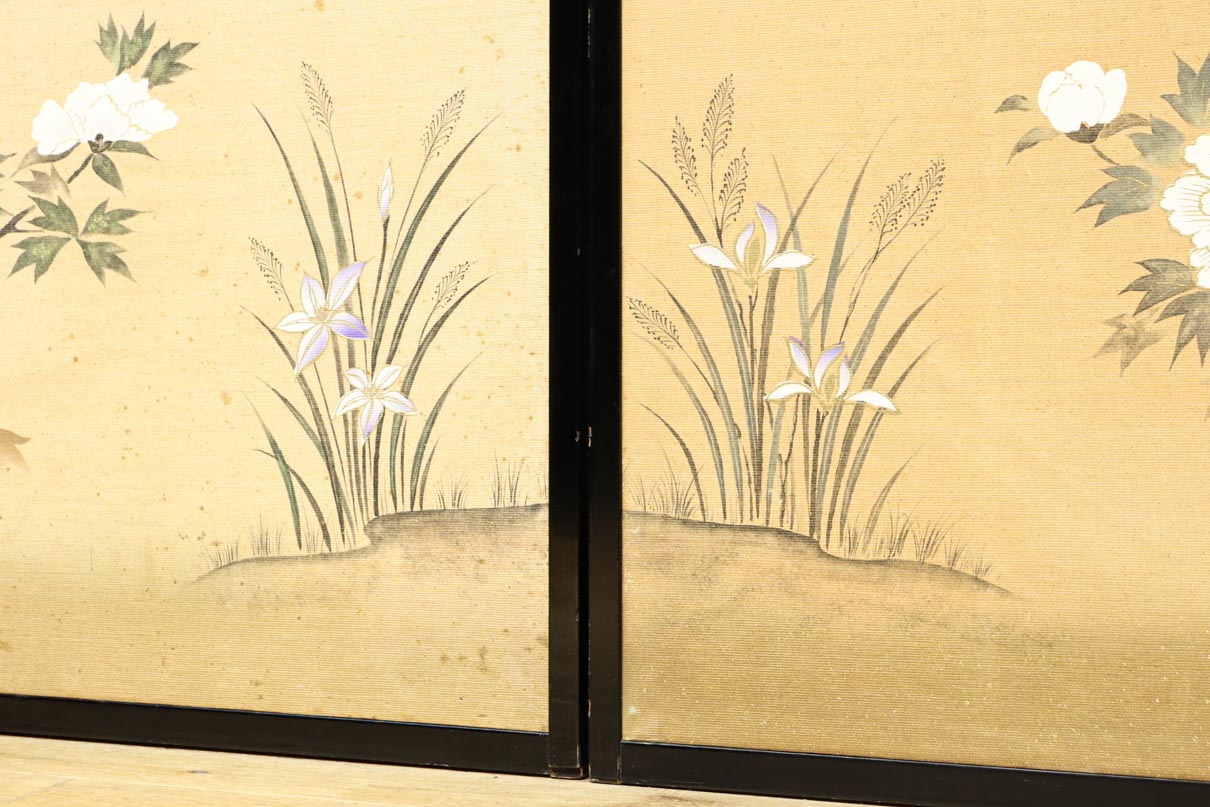 清楚な花模様を描いた丁寧な造りの襖戸　F8563　在庫2枚一組