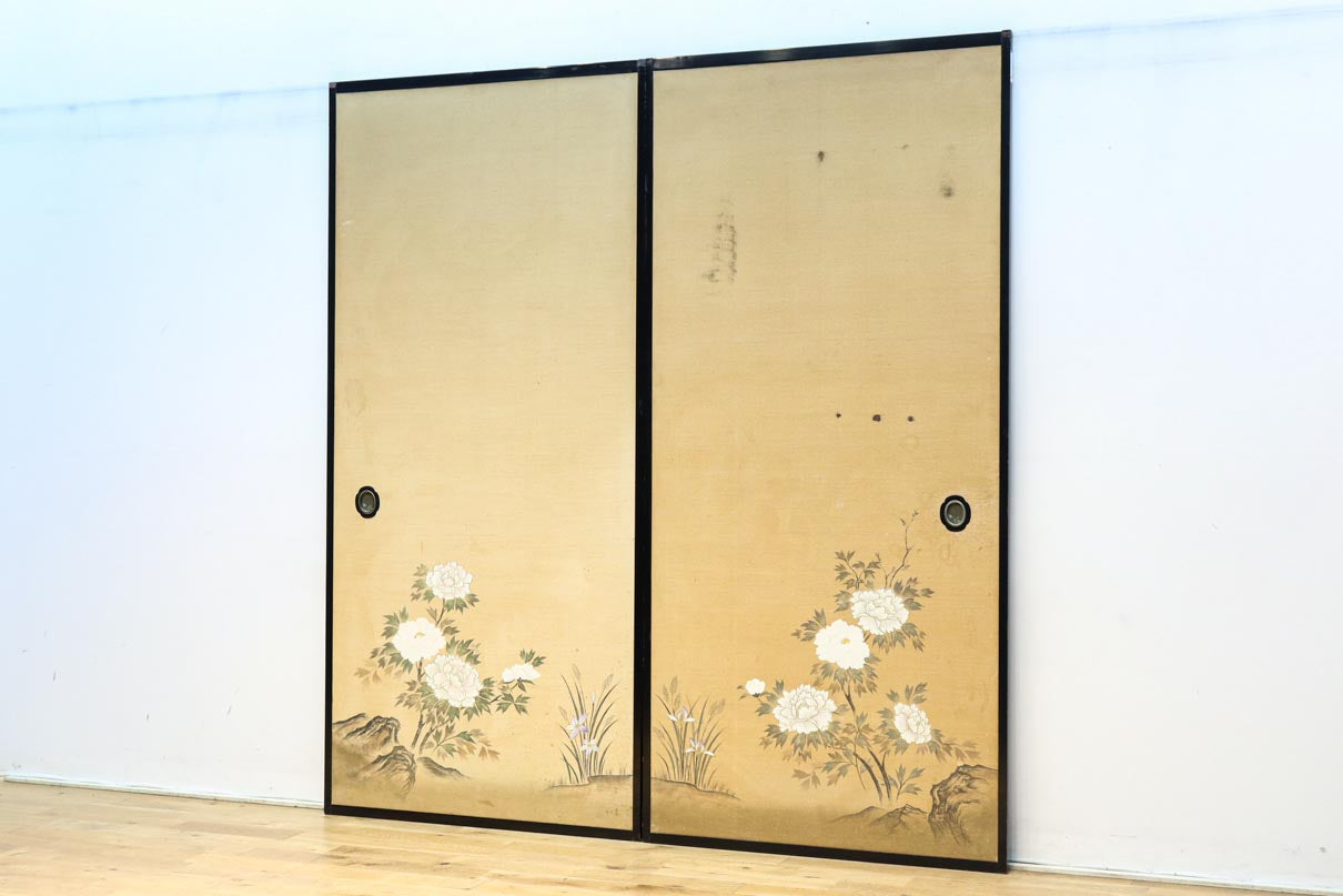 清楚な花模様を描いた丁寧な造りの襖戸　F8563　在庫2枚一組