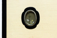 清楚な花模様を描いた丁寧な造りの襖戸　F8563　在庫2枚一組