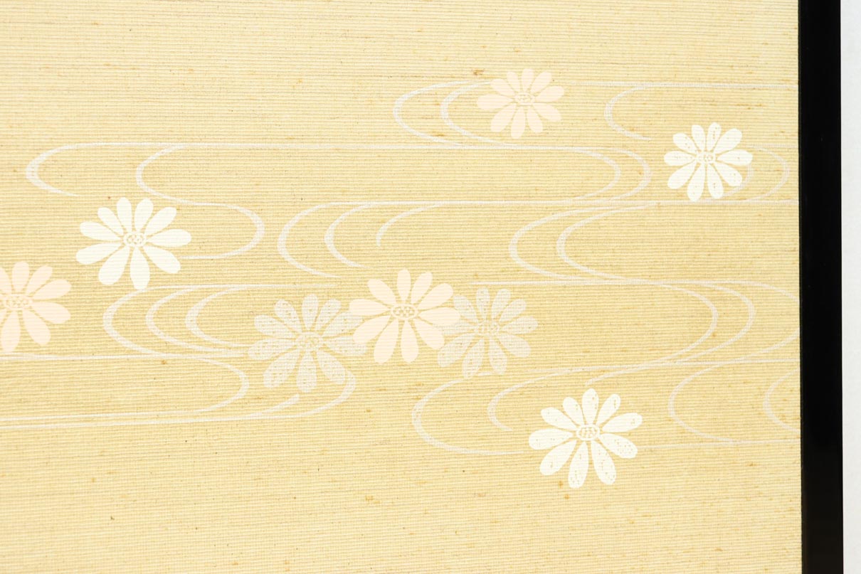 清楚な花模様を描いた丁寧な造りの襖戸　F8563　在庫2枚一組