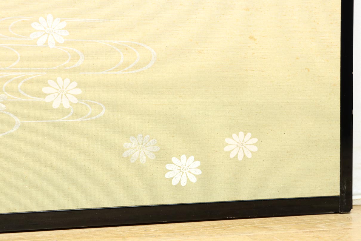 清楚な花模様を描いた丁寧な造りの襖戸　F8563　在庫2枚一組