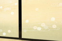 清楚な花模様を描いた丁寧な造りの襖戸　F8563　在庫2枚一組