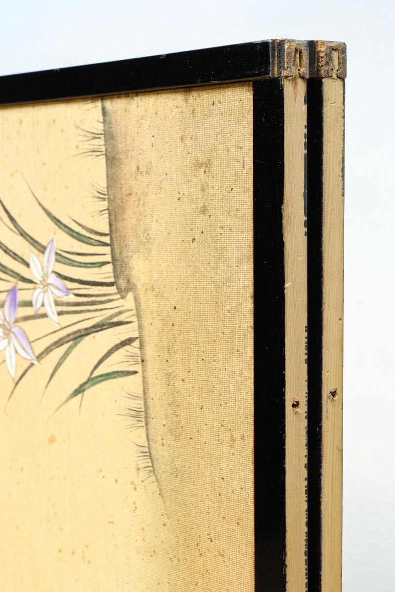 清楚な花模様を描いた丁寧な造りの襖戸　F8563　在庫2枚一組