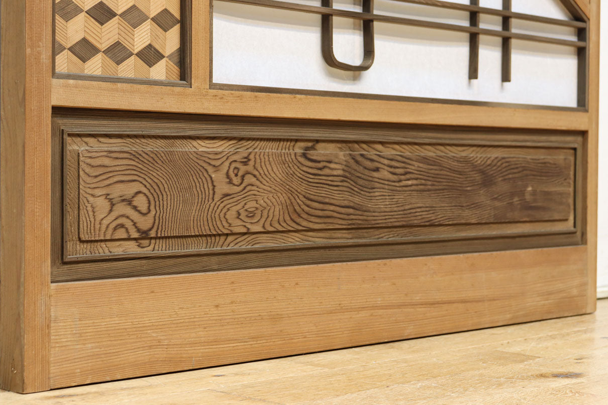 幅925ミリ　三色亀甲網代と組子模様が和モダンに飾るワーロン入り稀少障子戸　F8554　在庫2枚