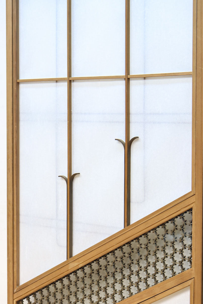 幅925ミリ　三色亀甲網代と組子模様が和モダンに飾るワーロン入り稀少障子戸　F8554　在庫2枚