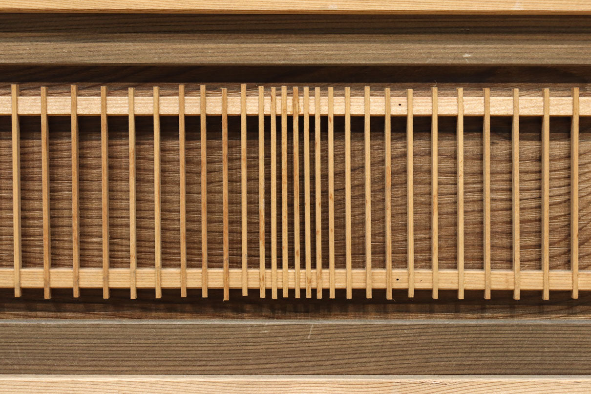 幅925ミリ　三色亀甲網代と組子模様が和モダンに飾るワーロン入り稀少障子戸　F8554　在庫2枚